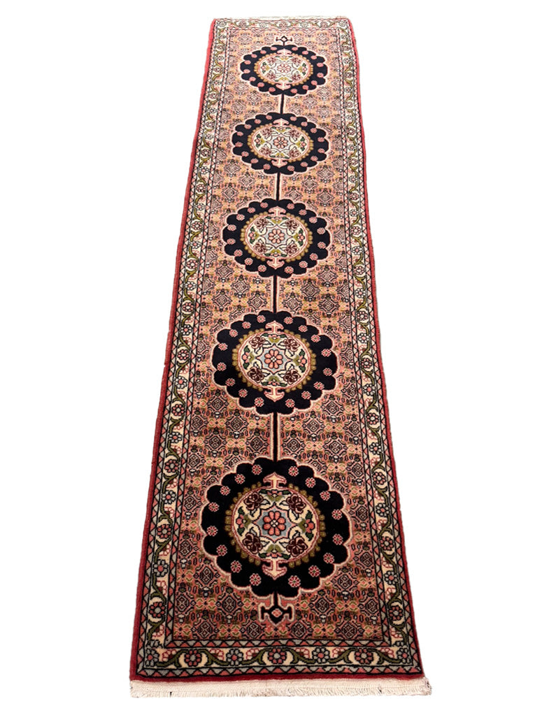 Bijar | 1'11" X 8'3"